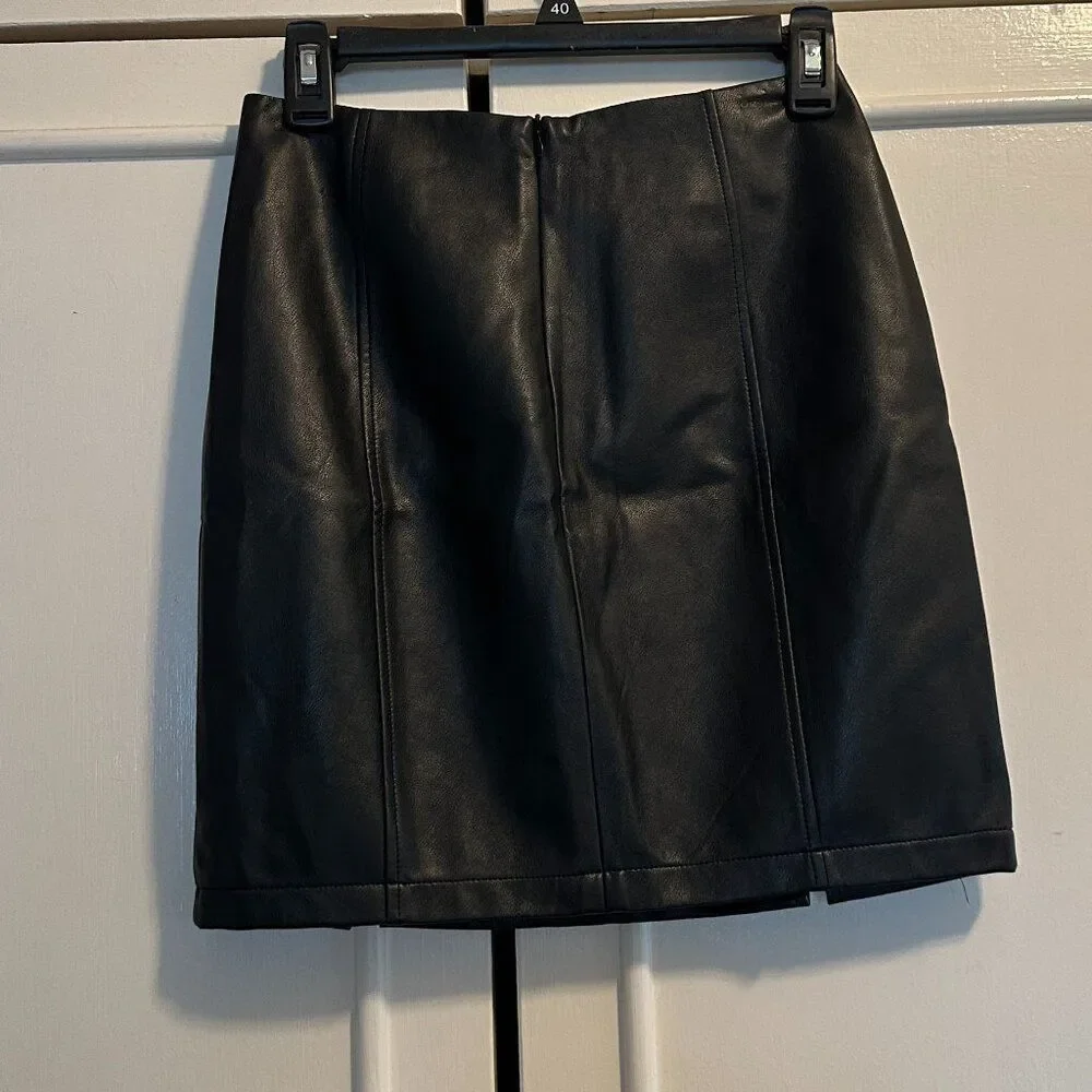 NWT Mangopop Faux Leather Skirt - Picture 4 of 5